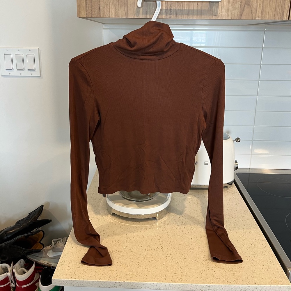 Sunday best cropped turtle neck in brown/copper colour size small